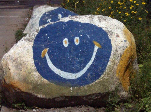 wbHappyRock.jpg - 48kB