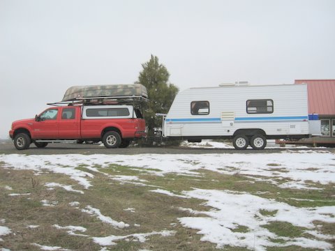 truck and camper.jpg - 41kB