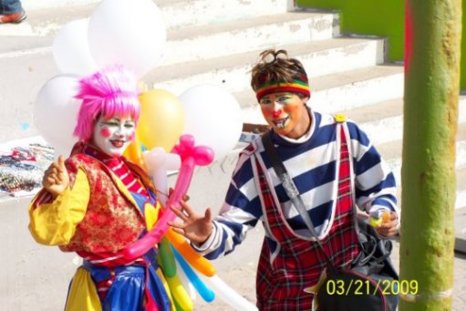 clowns.jpg - 42kB