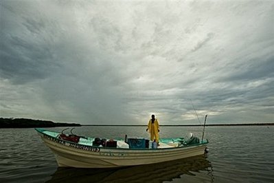 san-carlos-fisherman.jpg - 18kB