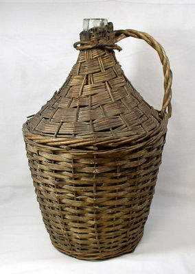 wicker_bottle.jpg - 28kB