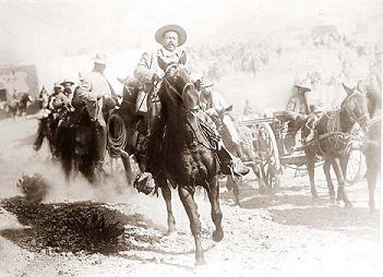 Horseback-Pancho-Villa.jpg - 43kB