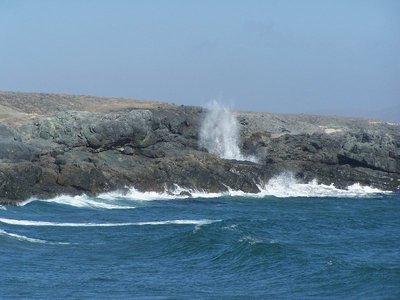 rsz_blowhole.jpg - 31kB