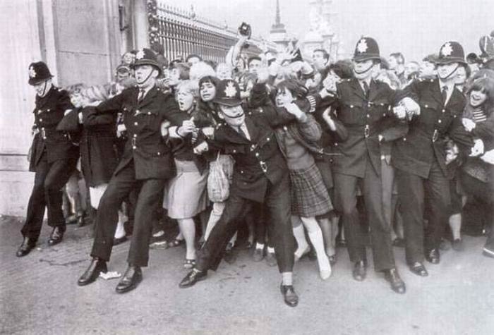 Beatlemania.jpg - 48kB