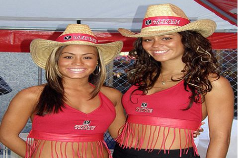 tecate girls.jpg - 39kB