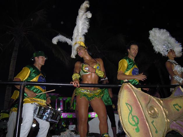 Carnaval 2014-5.jpg - 50kB