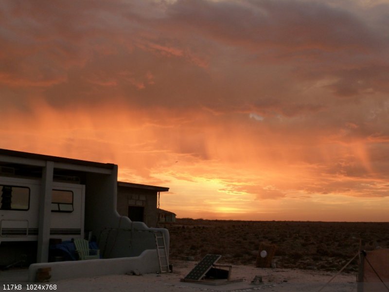 home sweet home and clouds (Medium).jpg - 117kB