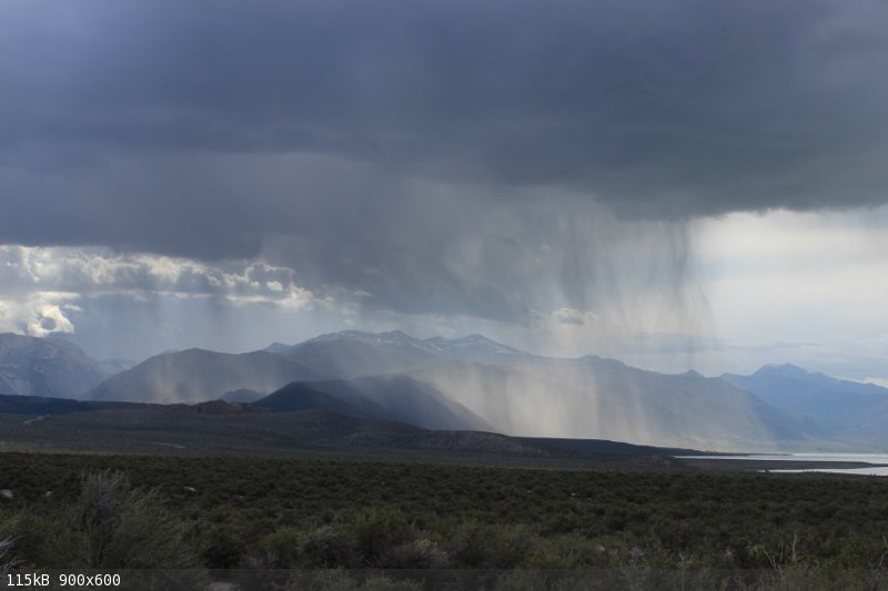 Rain, Mono Lake, CA.jpg - 115kB