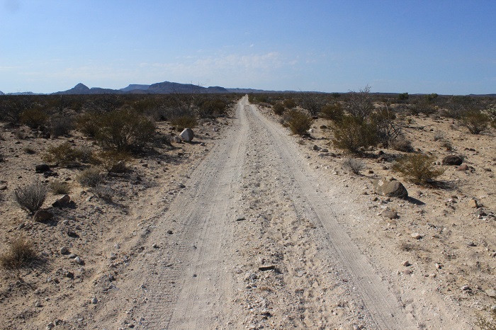 Vizcaino Road.JPG - 179kB