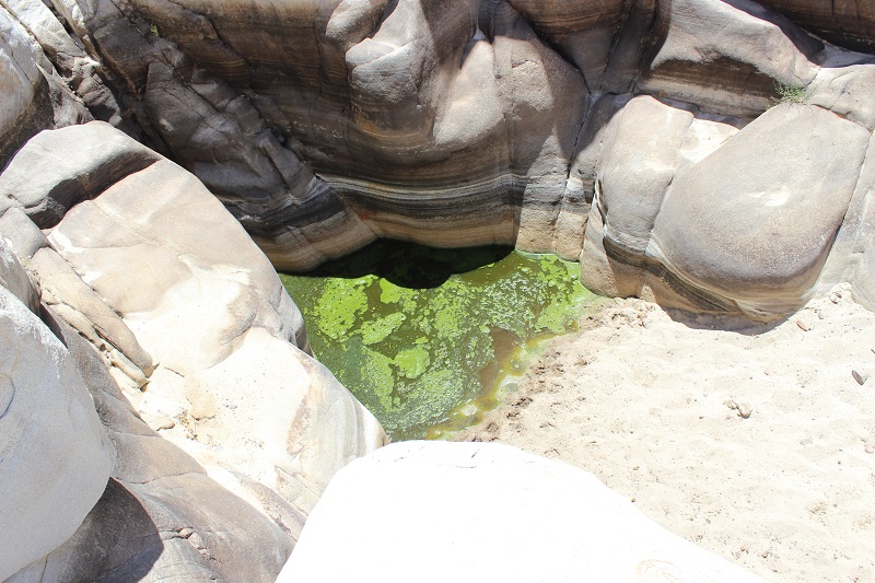 Yubay water 2.JPG - 204kB
