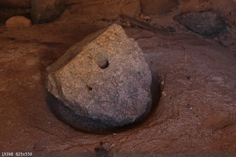 Yubay rock 3.JPG - 193kB