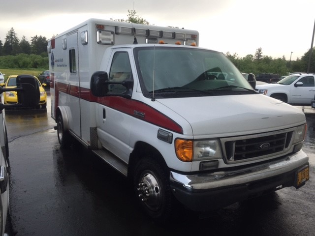 Ambulancia 1 Front.jpg - 62kB