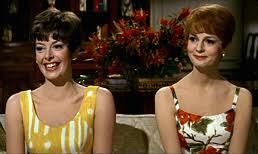 Coo Coo Pigeon Sisters.jpg - 8kB