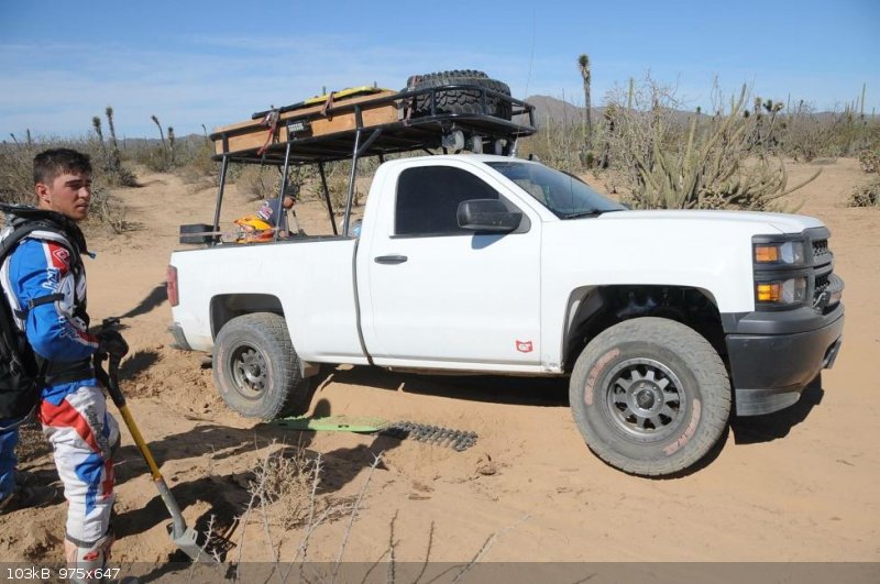 Stuck Truck 2.jpg - 103kB
