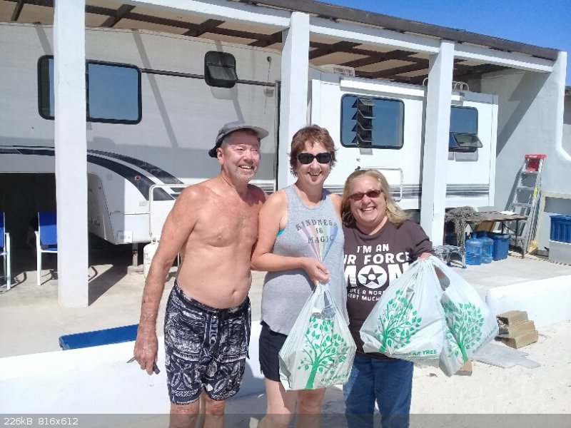 Kathy and John porters.jpg - 226kB
