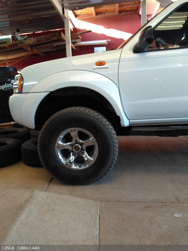 thumbnailnew tire.jpg - 135kB