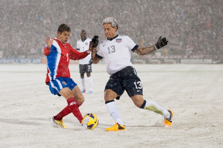 ice-soccer-obscure-sports.jpg - 87kB