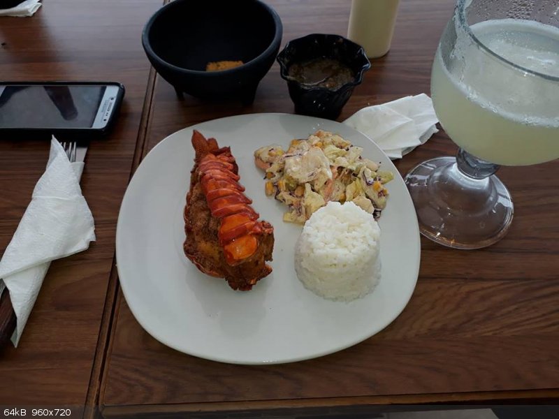 lobster dinner.jpg - 64kB