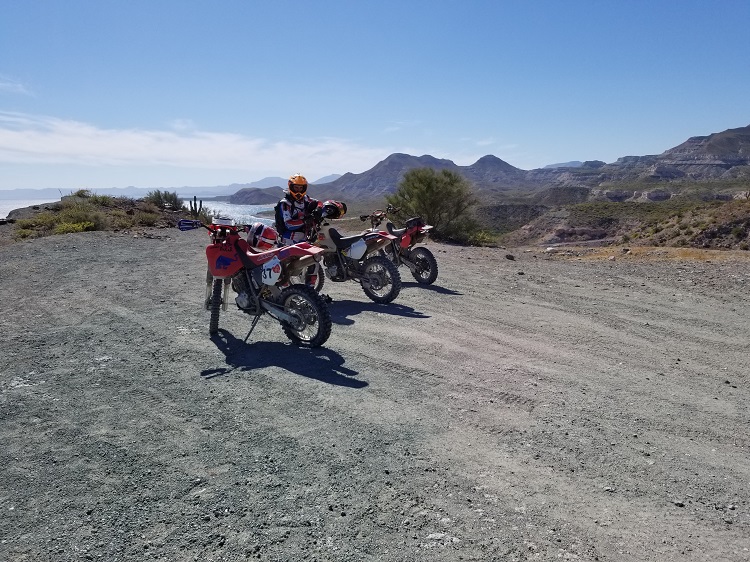 La Paz Flat Tire.jpg - 210kB