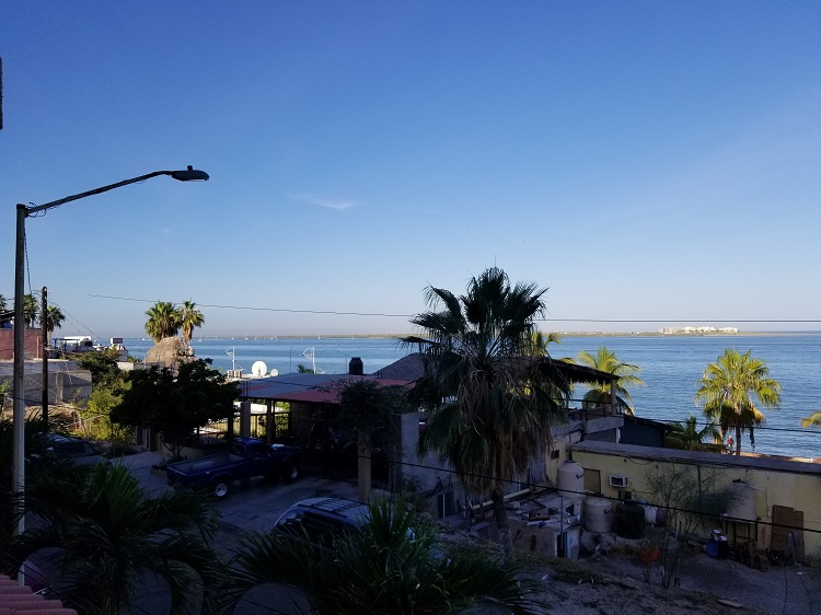 La Paz Marina.jpg - 132kB