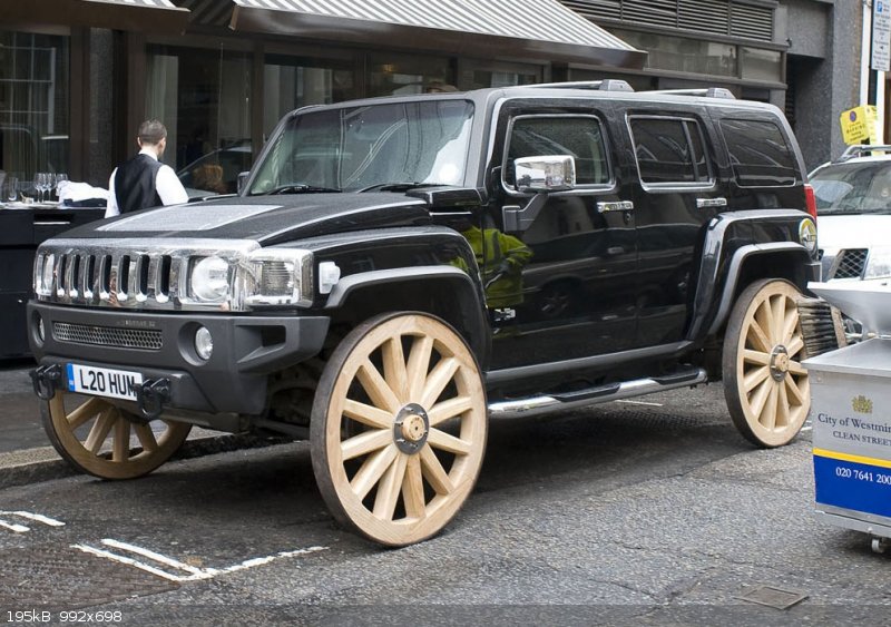 hummer wooden wheels.jpg - 195kB