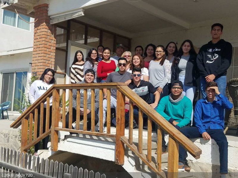 Chistmas 2018 group photo.jpg - 126kB