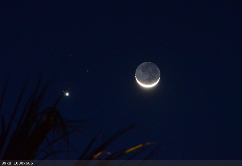 crescent moon, venus with star rays, mars 1k.jpg - 89kB