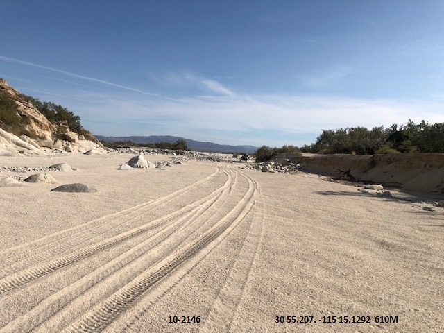 10-2146.JPG - 114kB