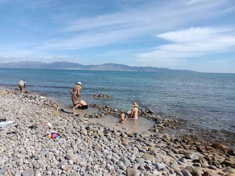 El Sargento hot springs copy.jpg - 154kB