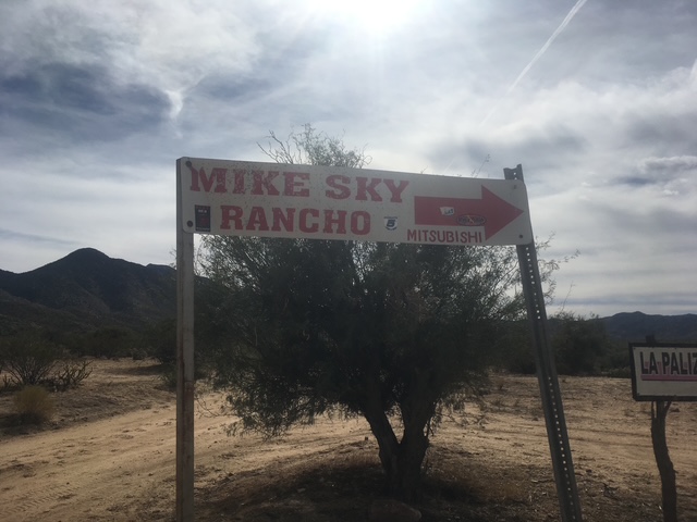 mikes sign.JPG - 212kB