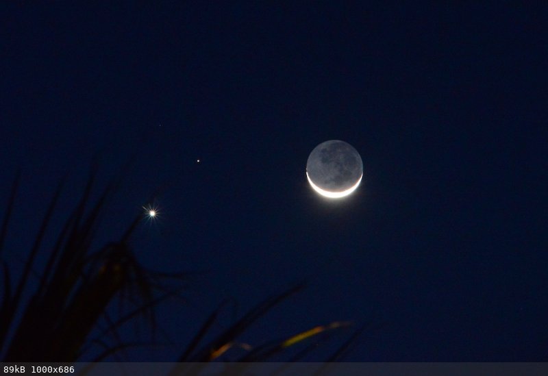 crescent moon, venus with star rays, mars 1k.jpg - 89kB
